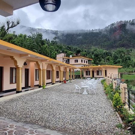 Shri Krishna Farms& Resorts Barkot Екстериор снимка