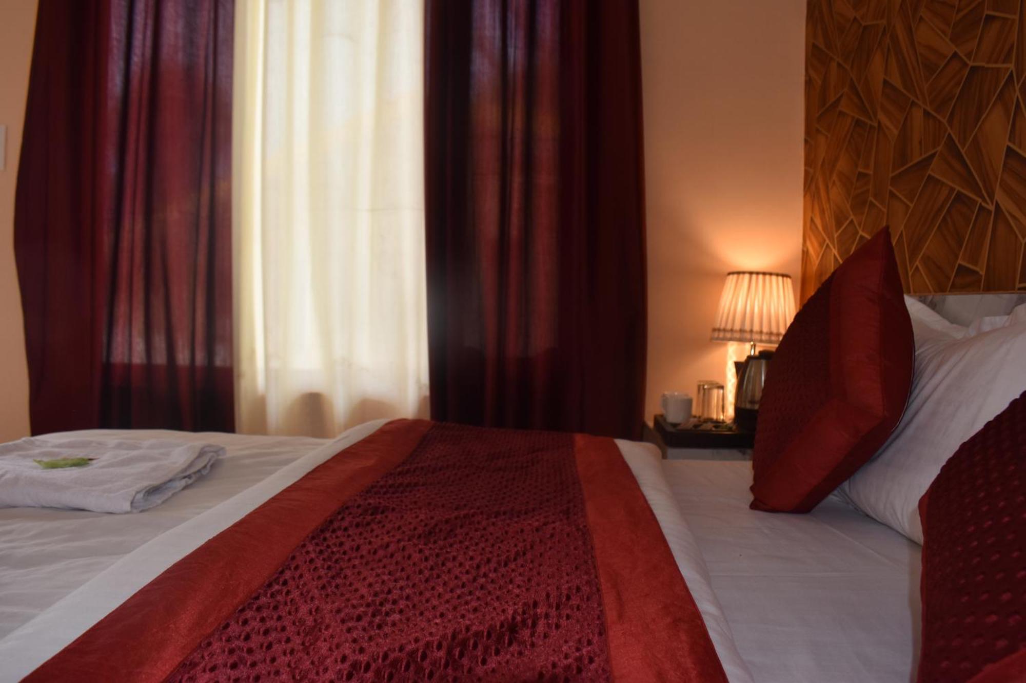 Shri Krishna Farms& Resorts Barkot Екстериор снимка