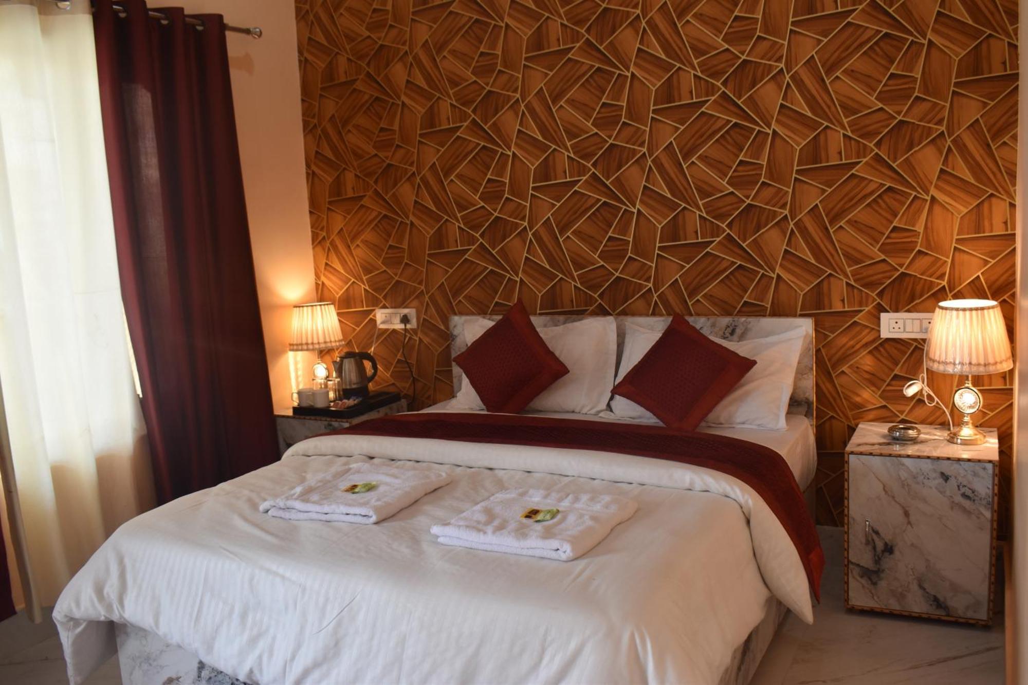 Shri Krishna Farms& Resorts Barkot Екстериор снимка